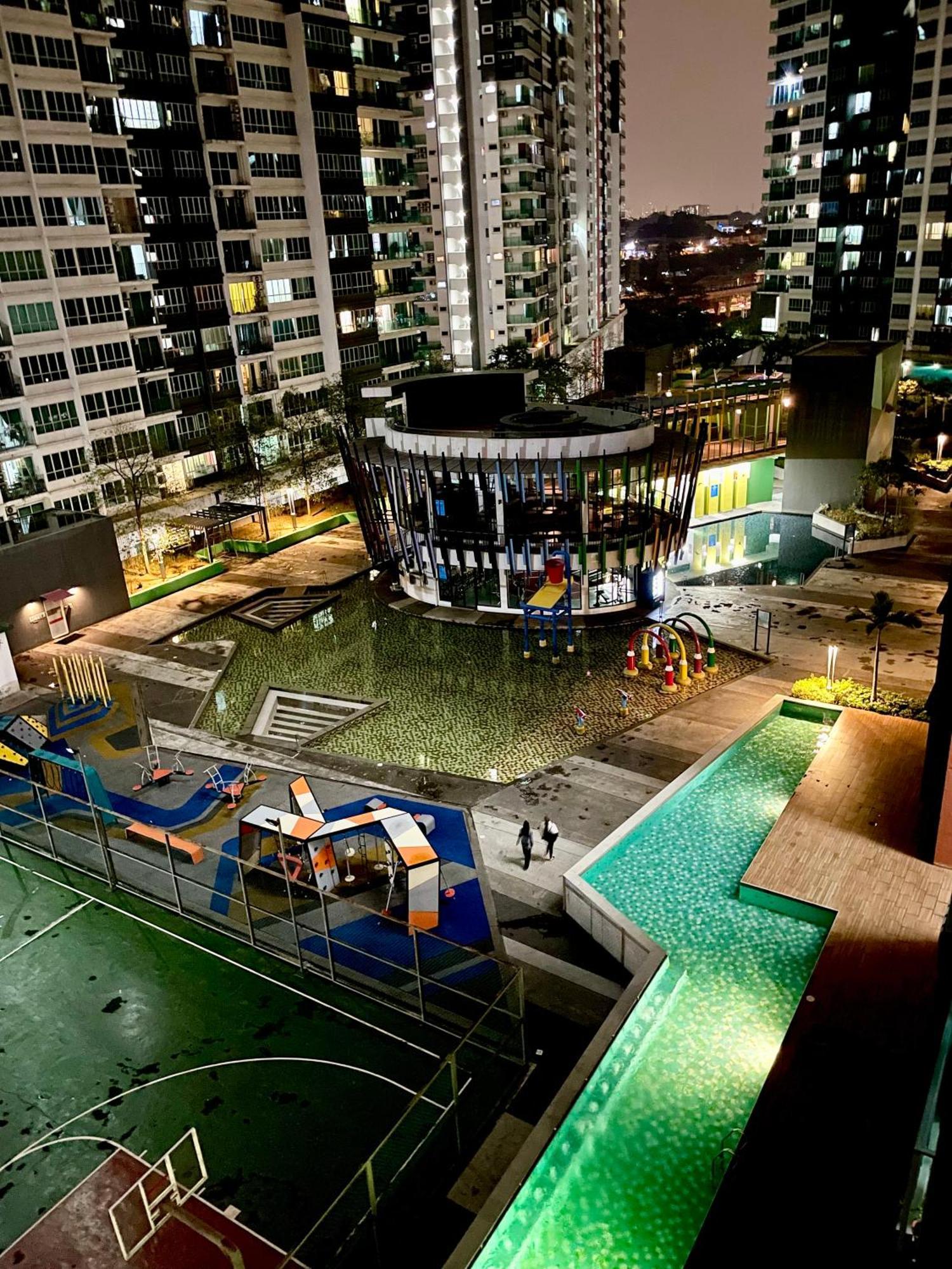 Cosmo Maison Damansara Damai Exteriér fotografie